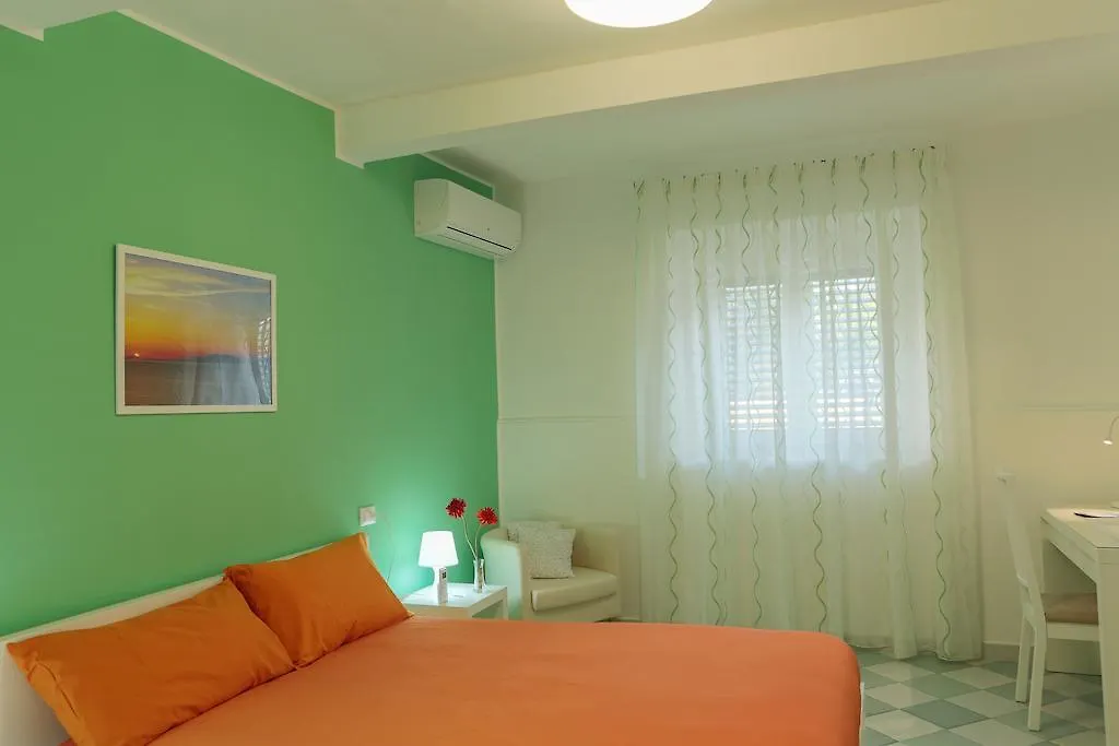 B&B Porta Della Sicilia Messina 0*,  Italy